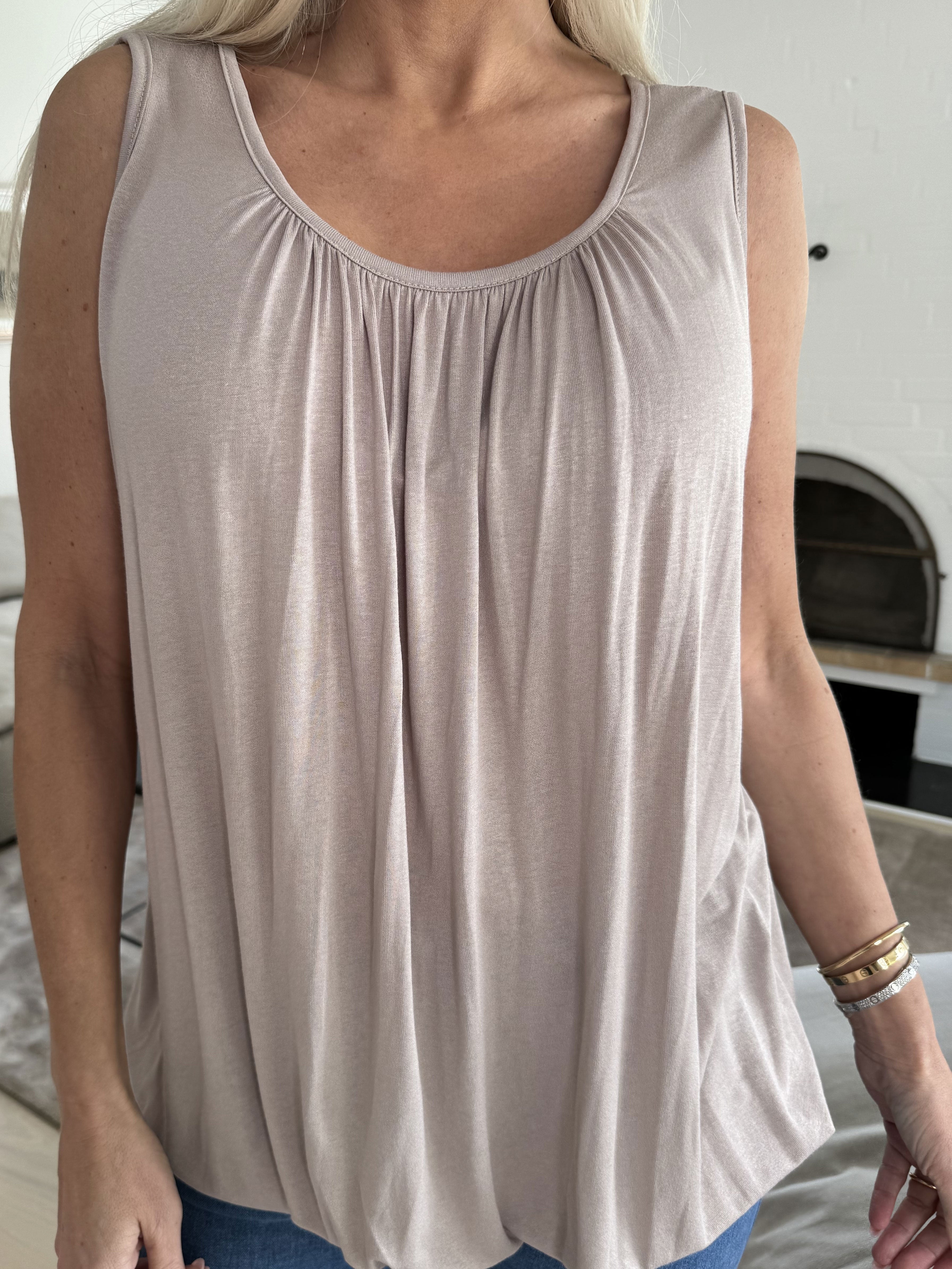 Miracle top - Basis top med elastik forneden (bestseller)